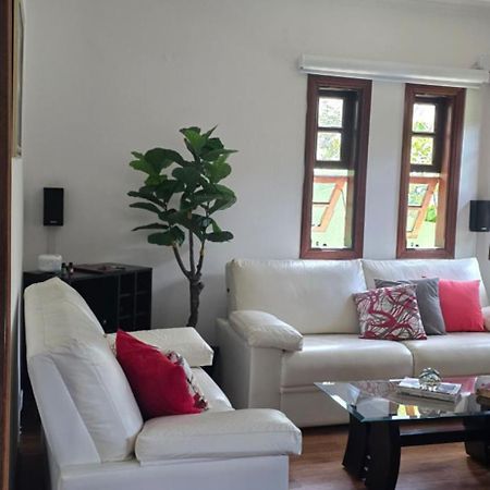 Casa Proximo Ao Centro Agradavel E Inteligente Βίλα Poços de Caldas Εξωτερικό φωτογραφία