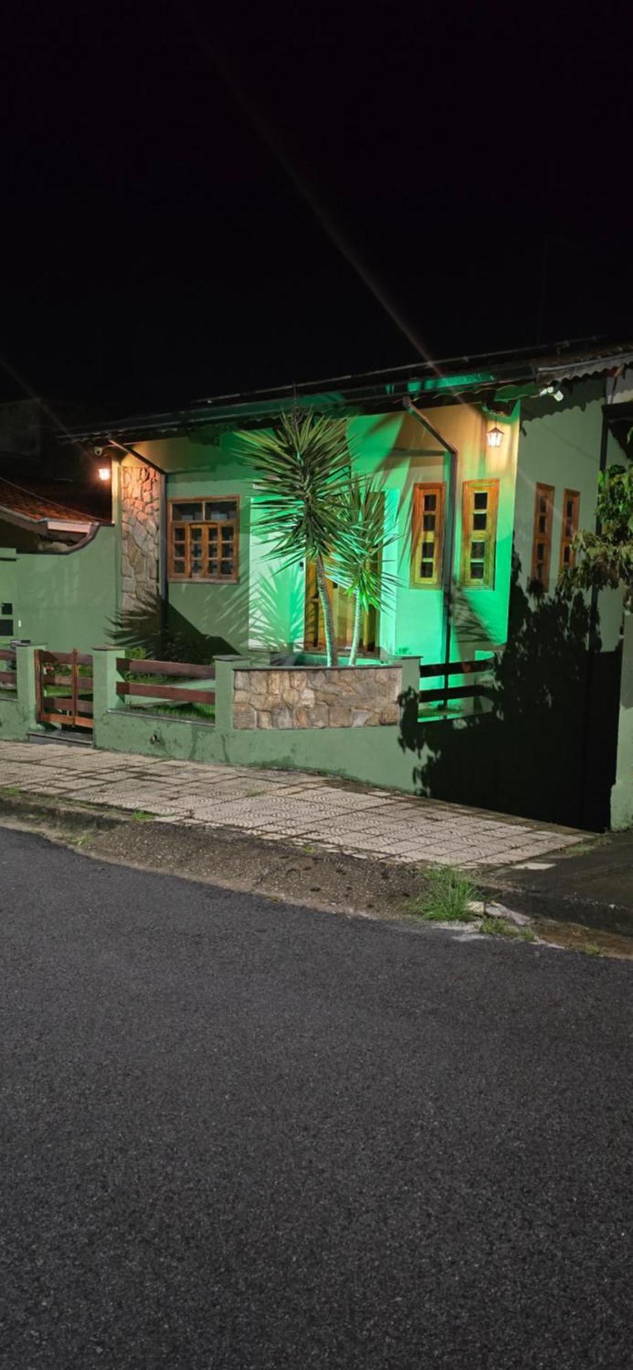 Casa Proximo Ao Centro Agradavel E Inteligente Βίλα Poços de Caldas Εξωτερικό φωτογραφία